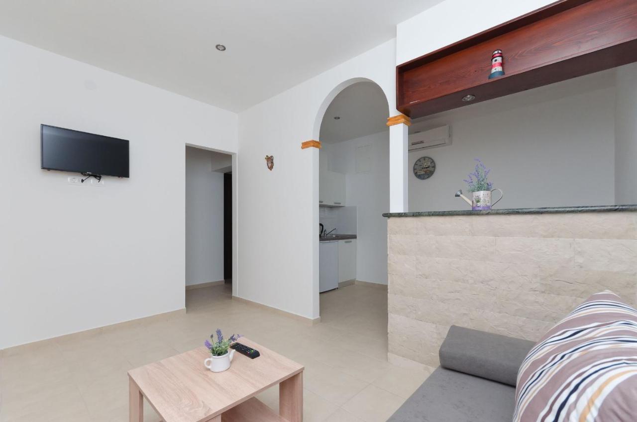 Apartments Branka Mošćenička Draga Exteriör bild