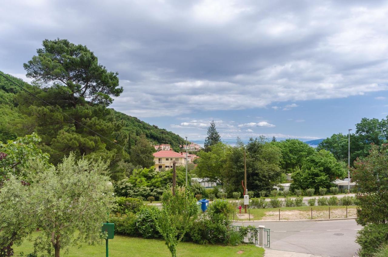 Apartments Branka Mošćenička Draga Exteriör bild
