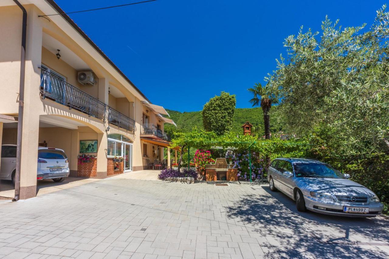 Apartments Branka Mošćenička Draga Exteriör bild