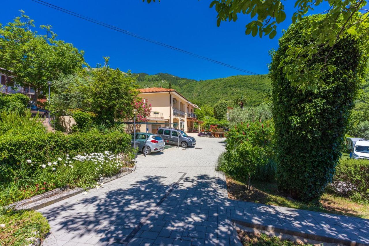 Apartments Branka Mošćenička Draga Exteriör bild