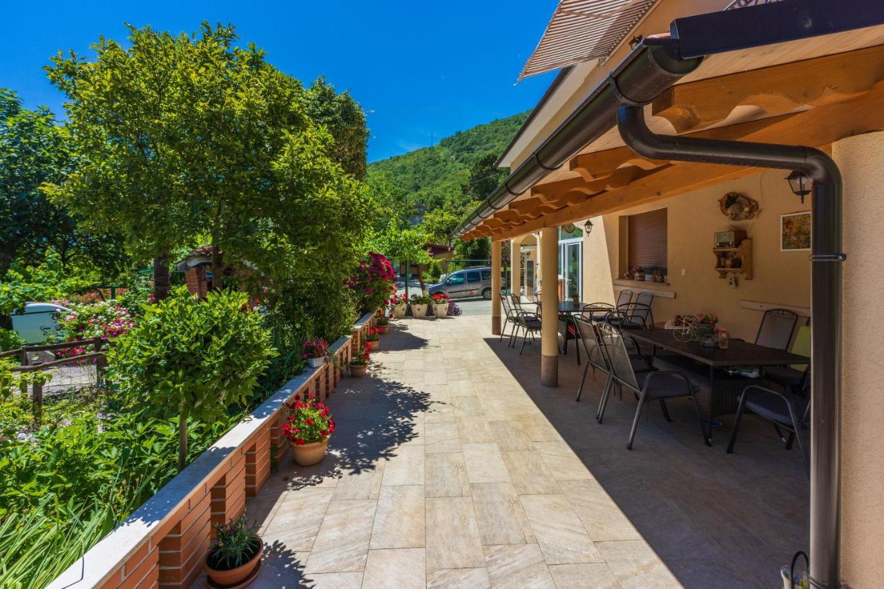 Apartments Branka Mošćenička Draga Exteriör bild